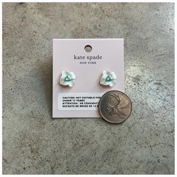 NWT Kate Spade precious pansy flower enamel and gold stud earrings blue - Picture 4 of 5